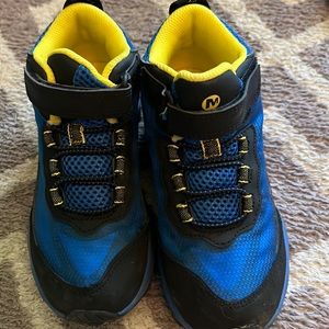 Merrel hiking boots size 1 w